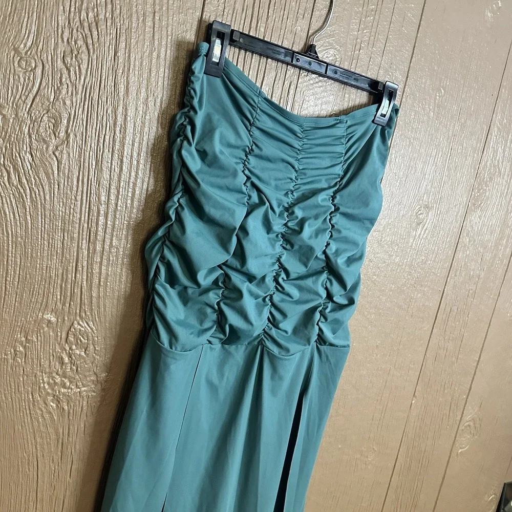 HALARA nwt runched